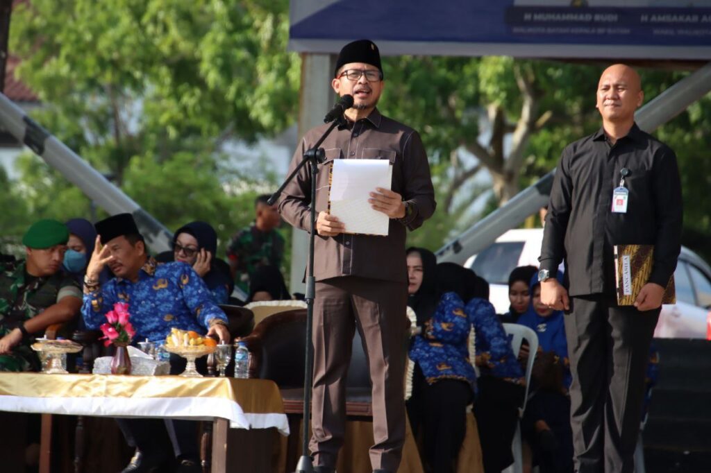 Kepri - Batam,  Ketua DPRD Batam Nuryanto Ingatkan ASN untuk Banyak Bekerja dan Sedikit Pamrih, Ketua DPRD Batam Nuryanto, SH, MH,Nuryanto, SH, MH,DPRD,Kota Batam,ASN