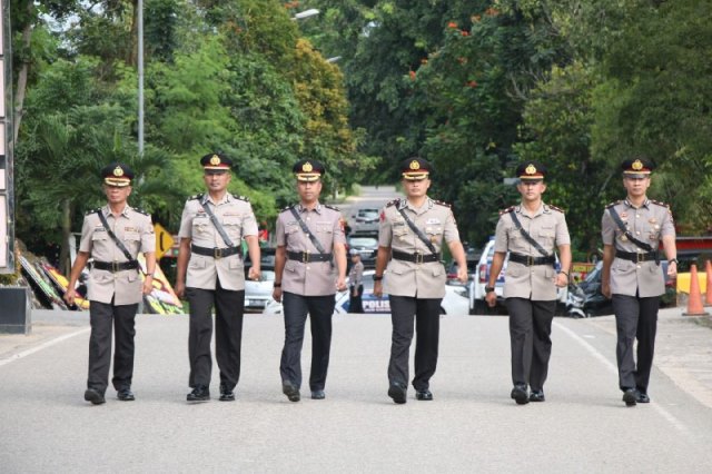 Kepri - Batam, Sertijab Pejabat Polresta Barelang, Kapolsek Sekupang dan Bengkong Diganti, Kapolsek,Batam,KabagRen