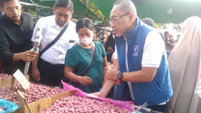 Kepri - Batam, Temuan Mendag Zulhas Saat Blusukan di Batam Jelang Nataru, Natal,Nataru,Zulkifli,Mendag