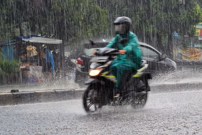 Kepri - Batam, Warga Batam, Kepri Diimbau Waspada dan Siapkan Diri Hadapi Cuaca Ekstrem Besok, Suhu,Cuaca,kesehatan tubuh