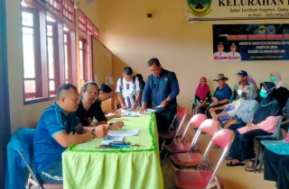 Kepri - Lingga, 261 KPM di Kelurahan Dabo Lama Terima BLT Penanganan Dampak Inflasi, Dabo,Inflasi,Lingga