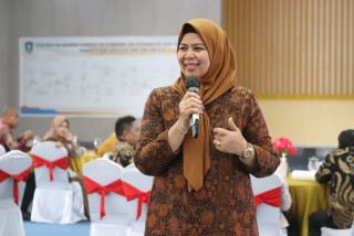 Berita - Nasional, Dewi Ansar Buka Sosialisasi Peningkatan, Pembinaan dan Pengawasan Untuk Guru, Riau,SDM,Dewi Ansar