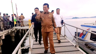 Berita - Nasional, Gubernur Ansar Resmikan Dermaga Apung/Ponton HDPE di Pelabuhan Sedanau, Natuna, Natuna,HDPE,Gubernur Ansar