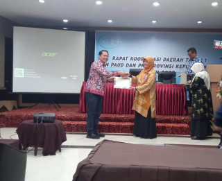 Kepri - Tanjungpinang, Kemeng Tanjungpinang terima penghargaan BAN PAUD dan PNF Prov Kepri, Tanjungpinang
