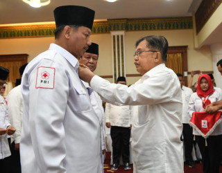 Berita - Nasional, Ketua Dewan Kehormatan dan Pengurus PMI Kepri Dilantik Oleh kusuf Kalla, Riau,Gubernur Ansar