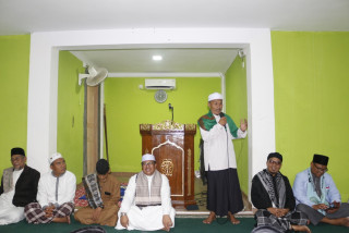 Kepri - Batam, Sahur Bersama di Masjid Fisabilillah, Muhammad Dirham Ajak Jamaah Masjid Fisabilillah Konsumsi Makanan Halal, Batam