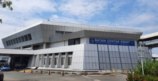 Gaya Hidup, Puluhan Wisatawan Mancanegara Asal China Kunjungi Batam, Pelabuhan Ferry Batam Centre,Wisatawan Mancanegara,Batam