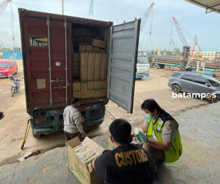 Kepri - Batam, Tekan Biaya Logistik, BP Batam Tetapkan Tempat Pemeriksaan Fisik Terpadu di Batuampar, Batuampar,Batam