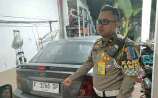 Viral, Terkuak! Identitas Kakek Viral yang Oleng Kendarai  Hyundai Avega Abu-abu di Jalan, Kakek Viral,Hyundai Avega,Polres Bogor